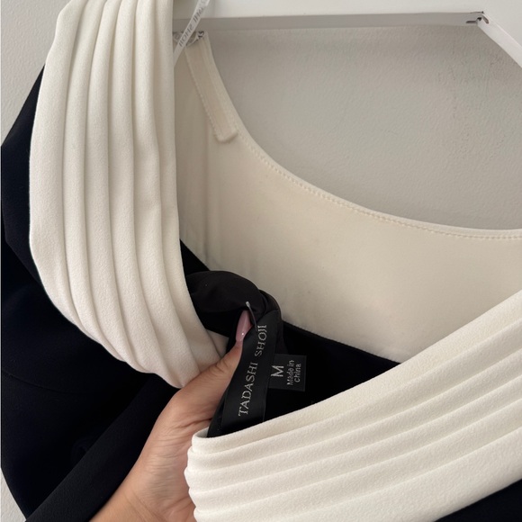 TADASHI SHOJI Plaza Drape Back Gown M - Picture 7 of 7